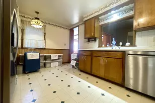 208 N Capron St, Berlin, WI 54923 - Photo 6