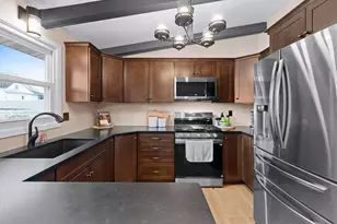 951 Duchateau Ave, Green Bay, WI 54304 - Photo 14