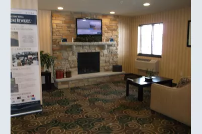 1515 Planeview Drive, Oshkosh, WI 54904 - Photo 6