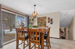 2578 Vicki Ln, Green Bay, WI 54311 - Photo 8