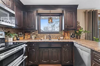 2578 Vicki Lane, Green Bay, WI 54311 - Photo 12