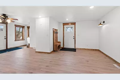 550 Barke Street, Gillett, WI 54124 - Photo 8