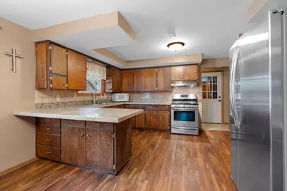 4451 Renier Road, Green Bay, WI 54311 - Photo 8