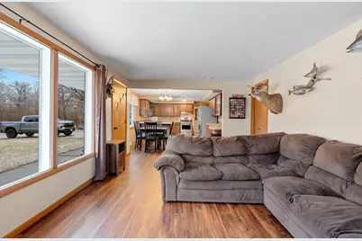 4451 Renier Road, Green Bay, WI 54311 - Photo 6