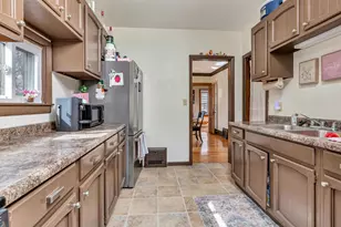 829 Prospect Ave, Oshkosh, WI 54901 - Photo 6