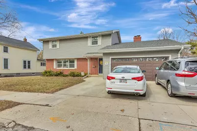 932 Vine Avenue, Oshkosh, WI 54901 - Photo 1