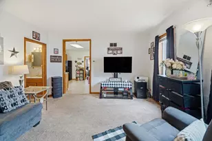 613 Shawano Ave, Oshkosh, WI 54901 - Photo 6