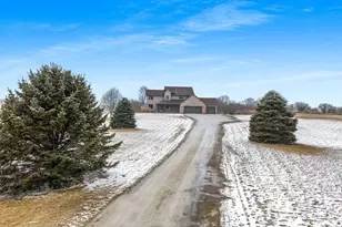 N2729 Lakeshore Rd, Kewaunee, WI 54216 - Photo 2