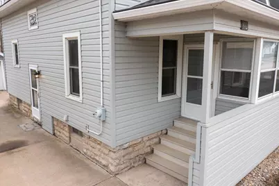 812 Powers Street, Oshkosh, WI 54901 - Photo 2