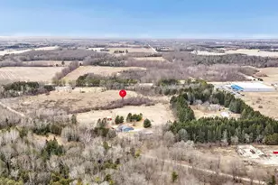 265 E Leeward St, Sturgeon Bay, WI 54235 - Photo 2