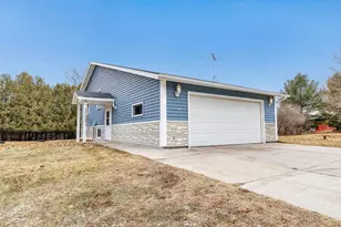 265 E Leeward St, Sturgeon Bay, WI 54235 - Photo 8