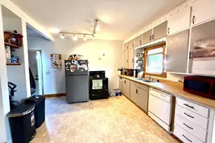 181 Doty St, Fond du Lac, WI 54935 - Photo 8