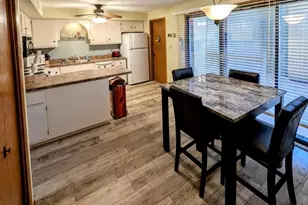 1235 W Nicolet Cir, Appleton, WI 54914 - Photo 4