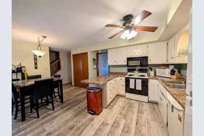 1235 W Nicolet Circle, Appleton, WI 54914 - Photo 6