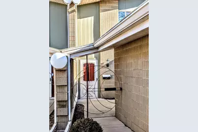 1235 W Nicolet Circle, Appleton, WI 54914 - Photo 2