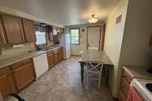 1631 W Spring St, Appleton, WI 54914 - Photo 10