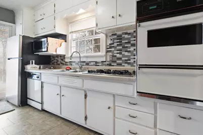 943 Roscoe Street, Green Bay, WI 54304 - Photo 10