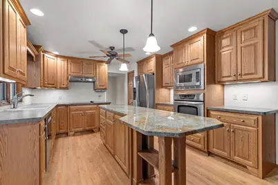 2101 N Eugene Street, Appleton, WI 54914 - Photo 2