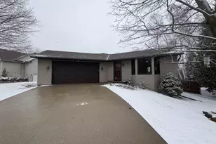 1625 Rhode Island Pl, Sturgeon Bay, WI 54235 - Photo 2