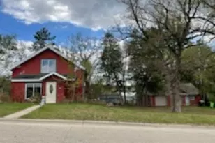 119 W Park St, Neshkoro, WI 54960 - Photo 2