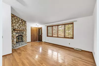 2462 Bluestone Place, Green Bay, WI 54311 - Photo 2