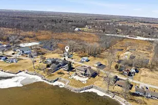 2451 Longtail Beach Ln, Suamico, WI 54173 - Photo 28