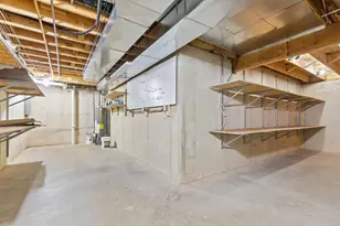 2189 E Prairie Creek Dr, Neenah, WI 54956 - Photo 38