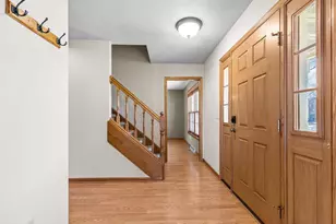 2189 E Prairie Creek Dr, Neenah, WI 54956 - Photo 4