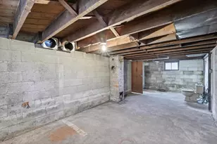 131 Mckinley St, Two Rivers, WI 54241 - Photo 28