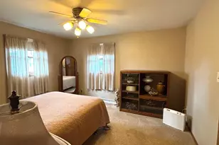 1931 N Summit St, Appleton, WI 54914 - Photo 10