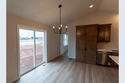 4110 Ridgecrest Lane, Kaukauna, WI 54130 - Photo 6