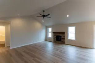 4110 Ridgecrest Ln, Kaukauna, WI 54130 - Photo 4