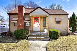 1108 N Gillett St, Appleton, WI 54914 - Photo 2