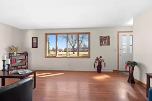 2105 N Ballard Rd, Appleton, WI 54911 - Photo 4