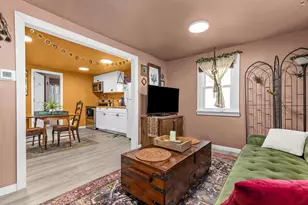 231 W Smith Ave, Oshkosh, WI 54901 - Photo 8