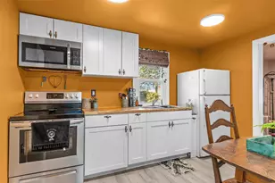 231 W Smith Ave, Oshkosh, WI 54901 - Photo 12