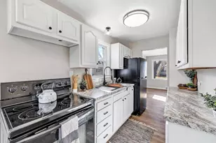 405 2nd St, Neenah, WI 54956 - Photo 8