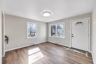 405 2nd St, Neenah, WI 54956 - Photo 4