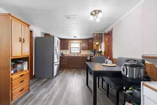 308 Lau St, Green Bay, WI 54302 - Photo 8