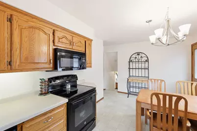 1107 Honeysuckle Lane, Neenah, WI 54956 - Photo 8