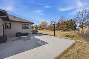 3400 W Warner Estates Dr, Appleton, WI 54913 - Photo 36