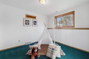 1715 Bernheim St, Oshkosh, WI 54904 - Photo 22