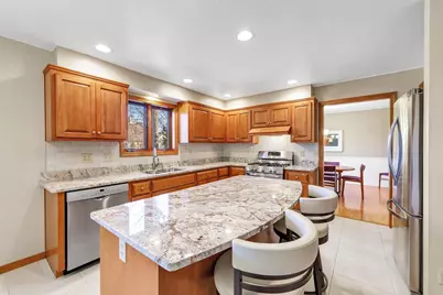 1460 Woodmont Way, Ashwaubenon, WI 54313 - Photo 2