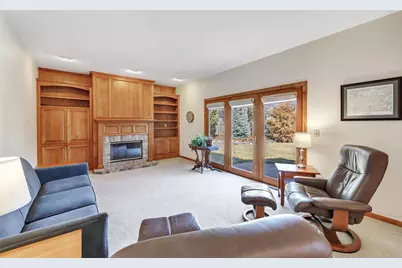 1460 Woodmont Way, Ashwaubenon, WI 54313 - Photo 10