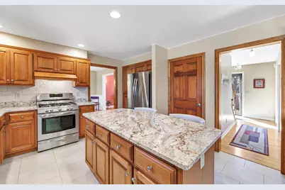 1460 Woodmont Way, Ashwaubenon, WI 54313 - Photo 4