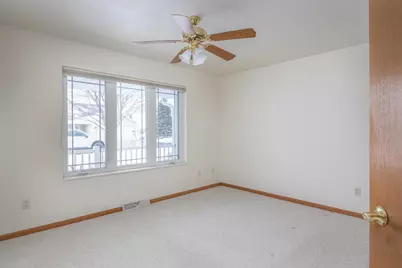 486 Wyldewood Drive #B, Oshkosh, WI 54904 - Photo 14