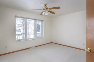 486 Wyldewood Dr, Oshkosh, WI 54904 - Photo 14