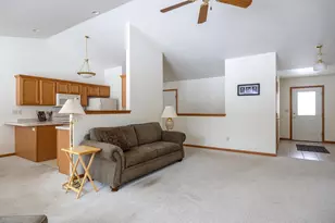 486 Wyldewood Dr, Oshkosh, WI 54904 - Photo 6