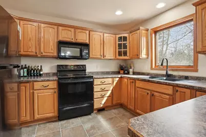 W4954 Emery Lane, Fond du Lac, WI 54937 - Photo 8
