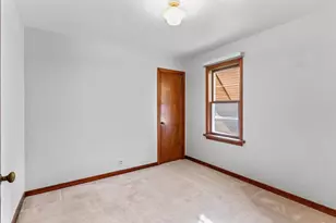 2007 N Division St, Appleton, WI 54911 - Photo 8